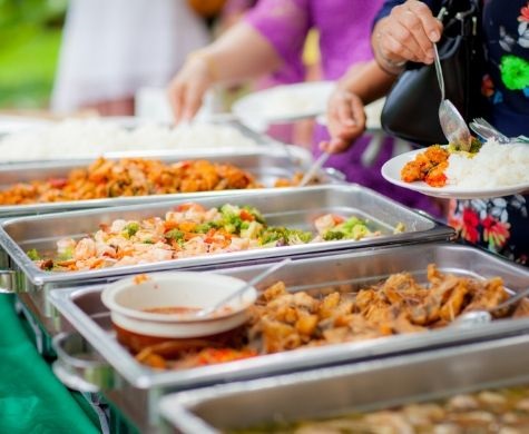 Samen eten, andere mensen ontmoeten, (bij)kletsen, gezelligheid en een heerlijk buffet. Kom gezellig mee eten bij één van de Samen eten locaties van Koppel-Swoe in de gemeente Epe.