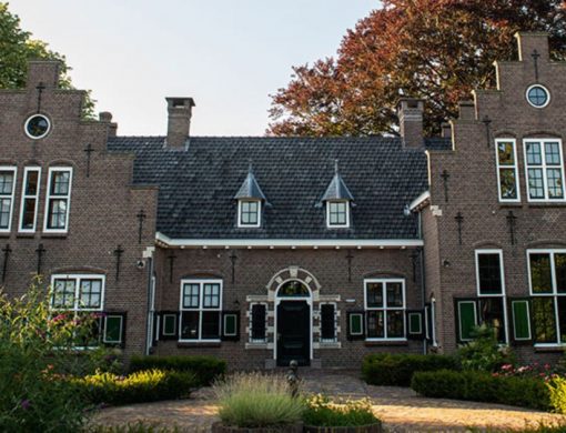 In Kulturhus EGW heeft Koppel-Swoe een Huis van de Buurt. Hier organiseren zij activiteiten en inloopuren voor inwoners uit Epe.